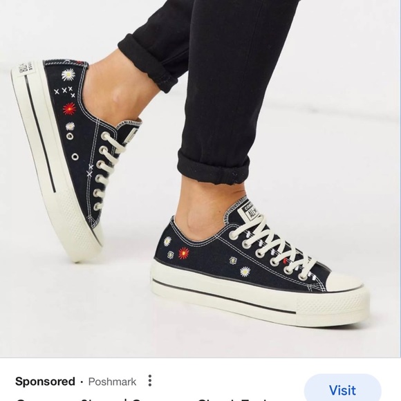 Converse All star platform daisy embroidered 7.5 new with out box. - Picture 4 of 7